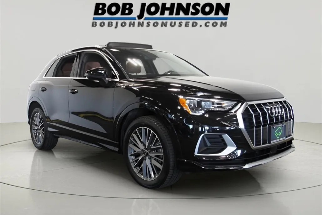 2022 Audi Q3 Premium 40 TFSI photo 1
