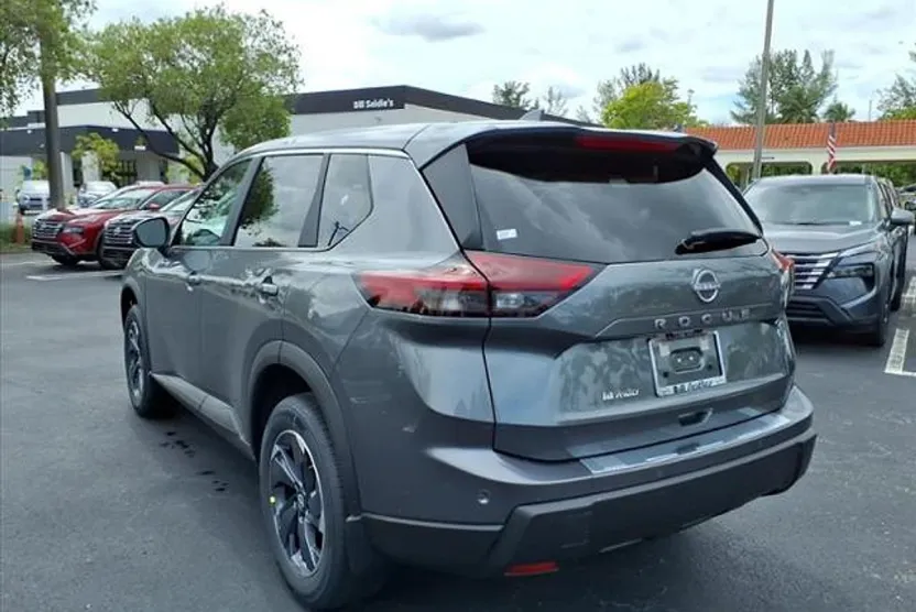 2026 Nissan Rogue SV photo 1
