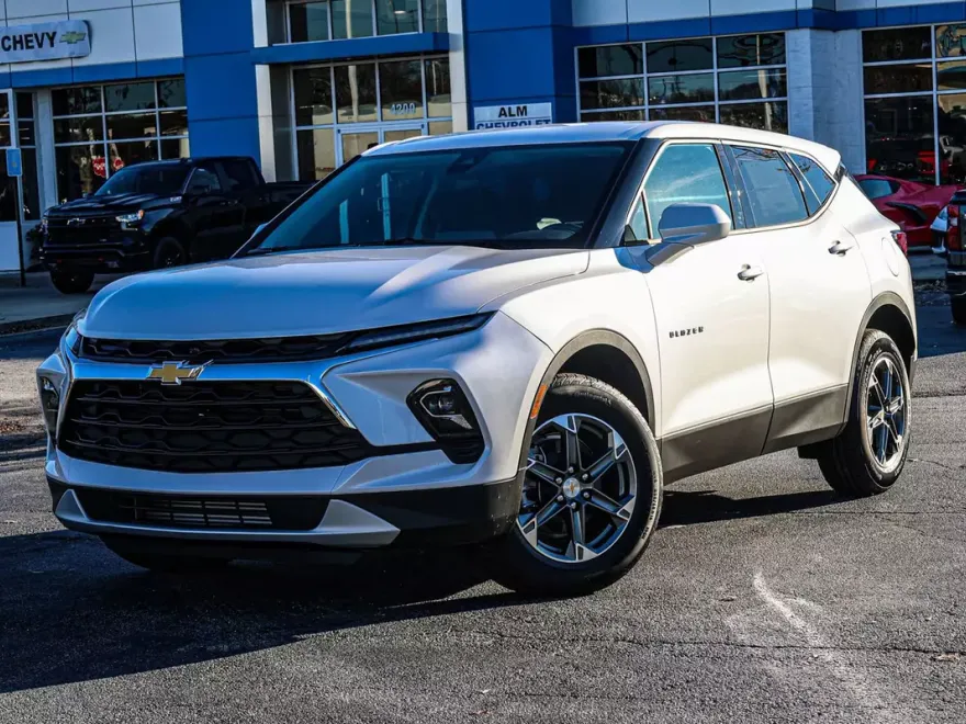 2025 Chevrolet Blazer 2LT photo 1