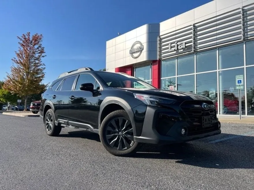 2023 Subaru Outback Onyx Edition photo 1