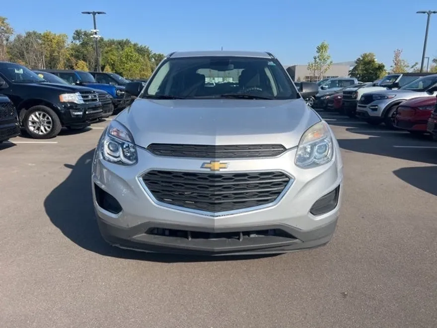 2016 Chevrolet Equinox LS photo 1