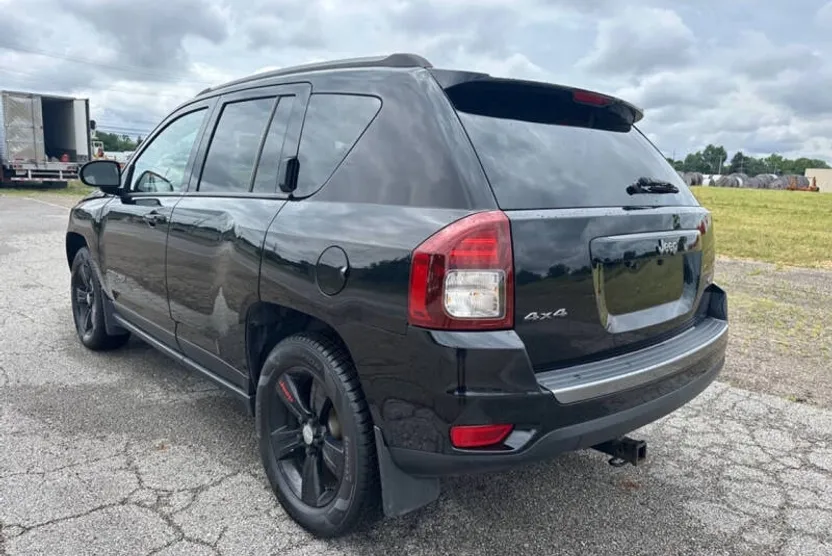 2016 Jeep Compass Sport photo 1