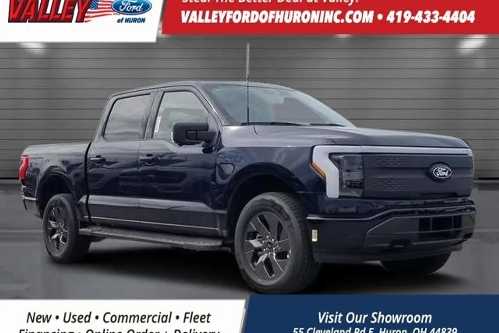 2025 Ford F-150 Lightning photo 1