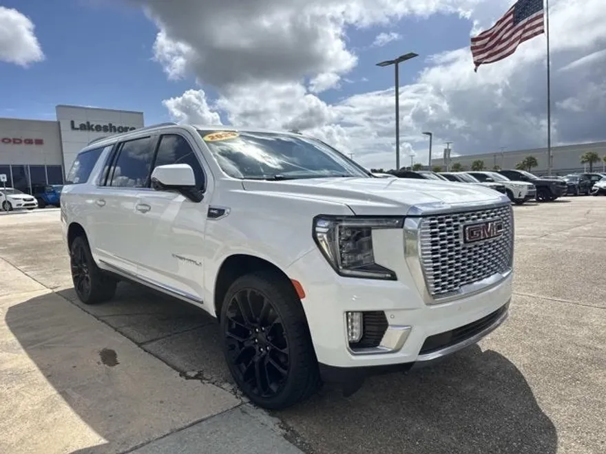 2023 Gmc Yukon XL Denali photo 1