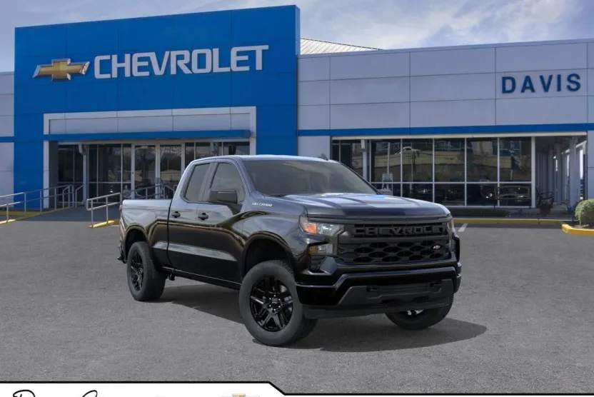2026 Chevrolet Silverado 1500 Custom photo 1