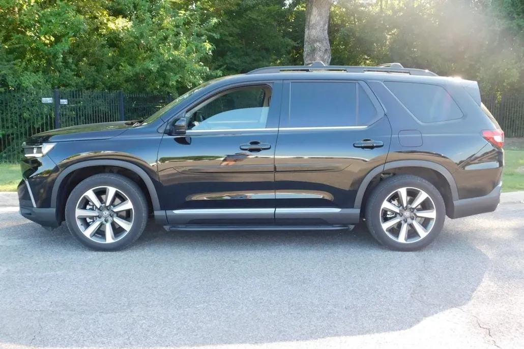 2025 Honda Pilot Elite photo 1