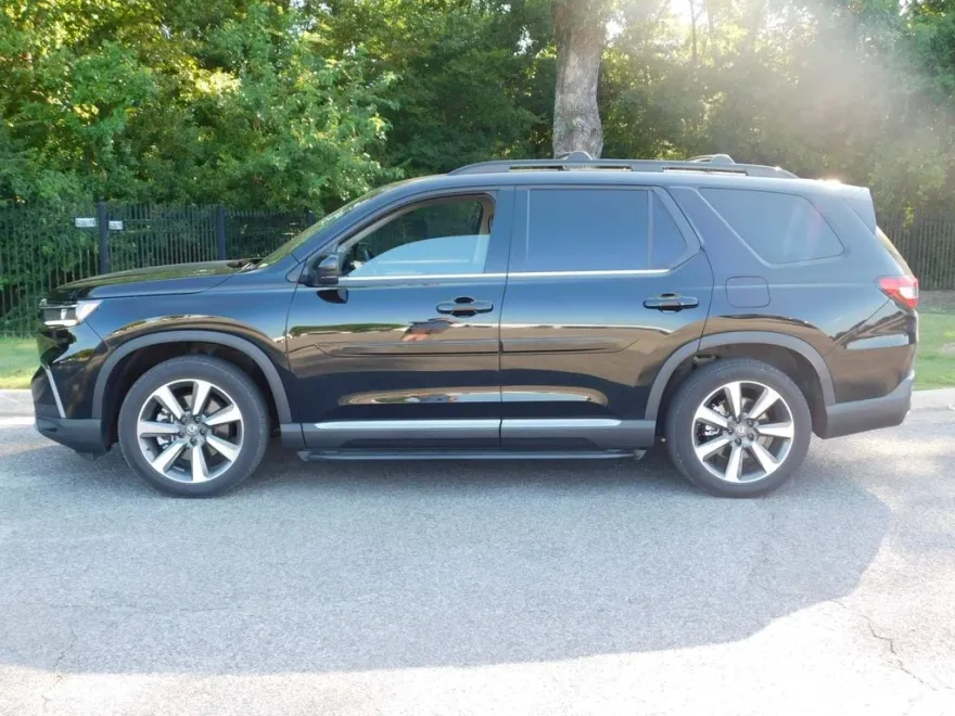 2025 Honda Pilot Elite photo 1