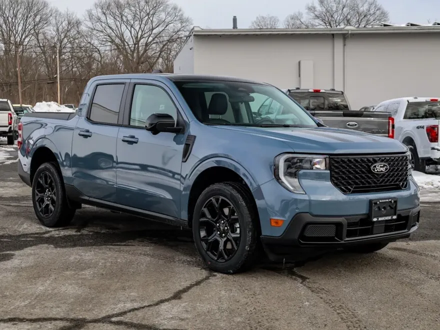 2025 Ford Maverick Lariat photo 1