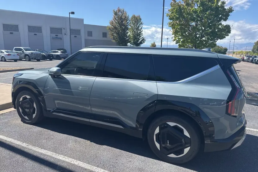 2024 Kia EV9 Land photo 1