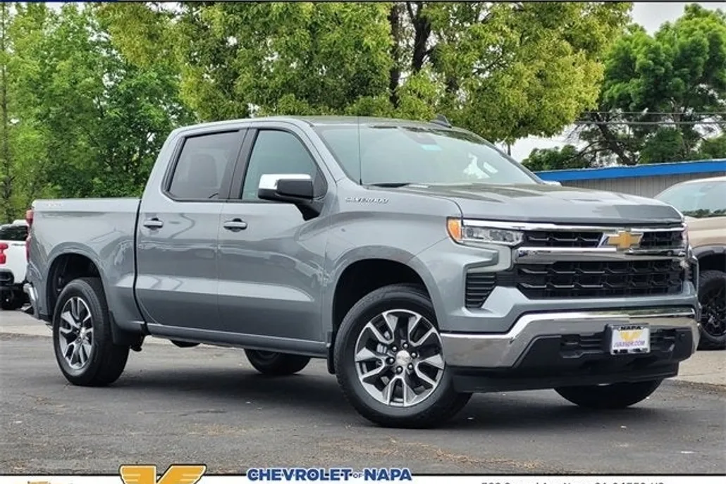 2025 Chevrolet Silverado 1500 LT photo 1