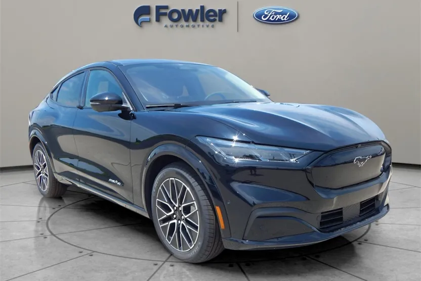 2024 Ford Mustang Mach-E Premium photo 1