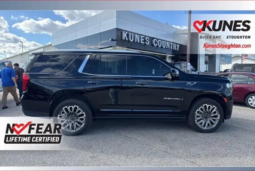 2023 Gmc Yukon Denali Ultimate photo 1