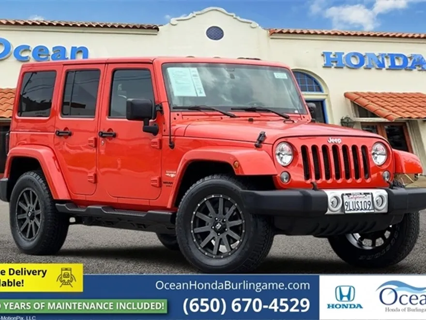 2015 Jeep Wrangler Unlimited Sahara photo 1