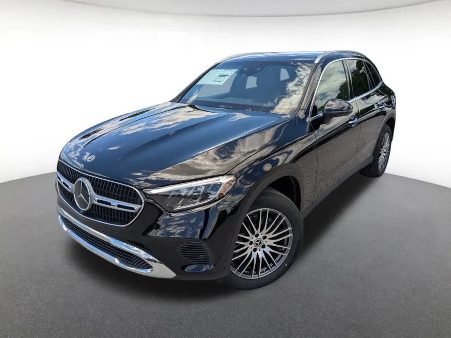 2025 Mercedes Benz GLC 300 4MATIC photo 1