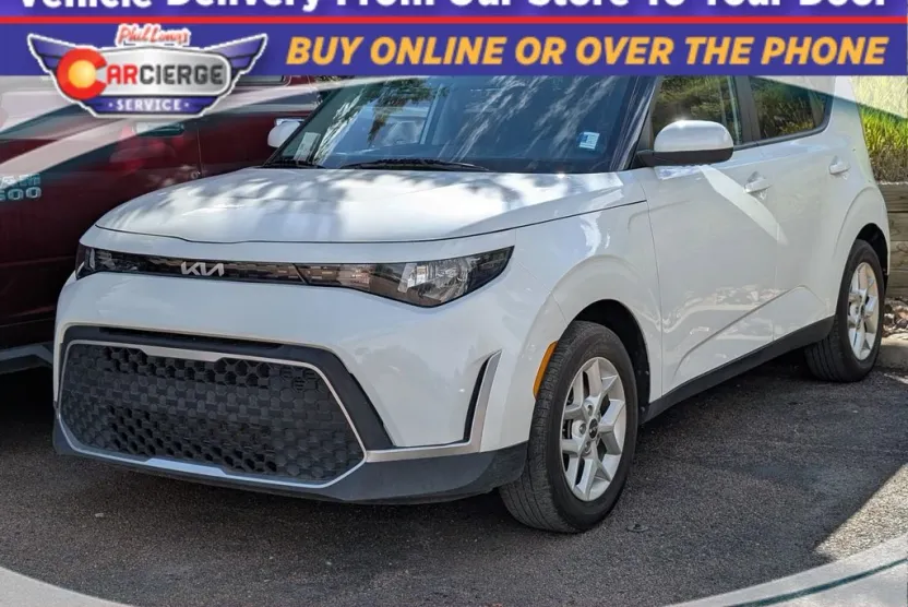 2023 Kia Soul LX photo 1