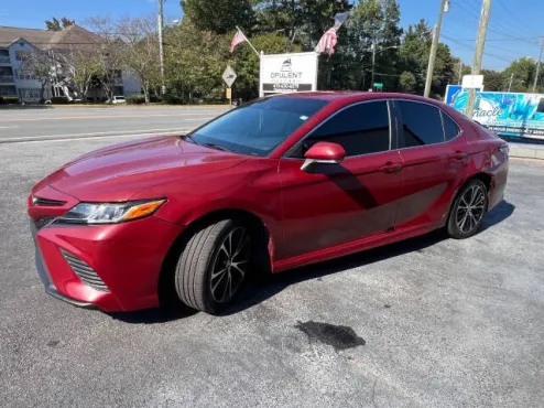 2018 Toyota Camry SE XLE photo 4