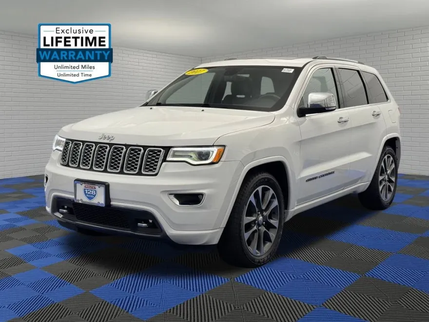 2017 Jeep Grand Cherokee Overland photo 1