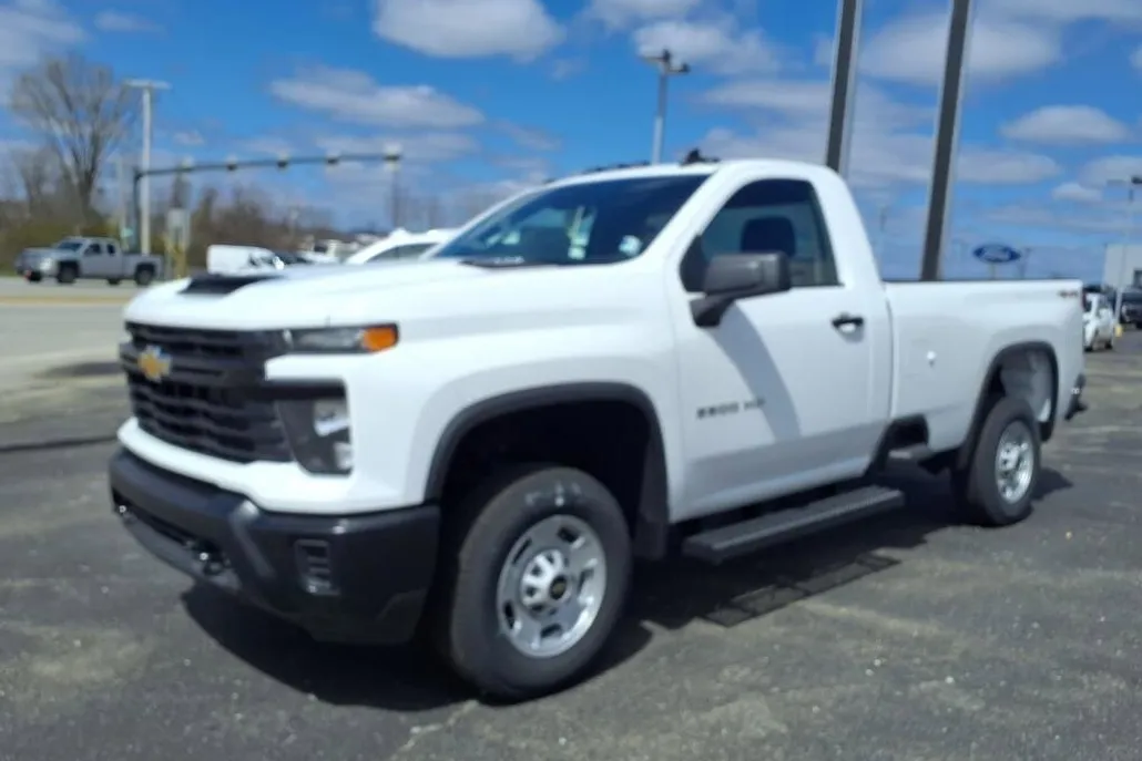 2025 Chevrolet Silverado 2500HD photo 1