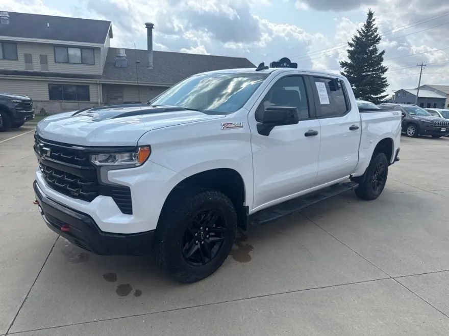 2023 Chevrolet Silverado 1500 LT Trail Boss photo 1