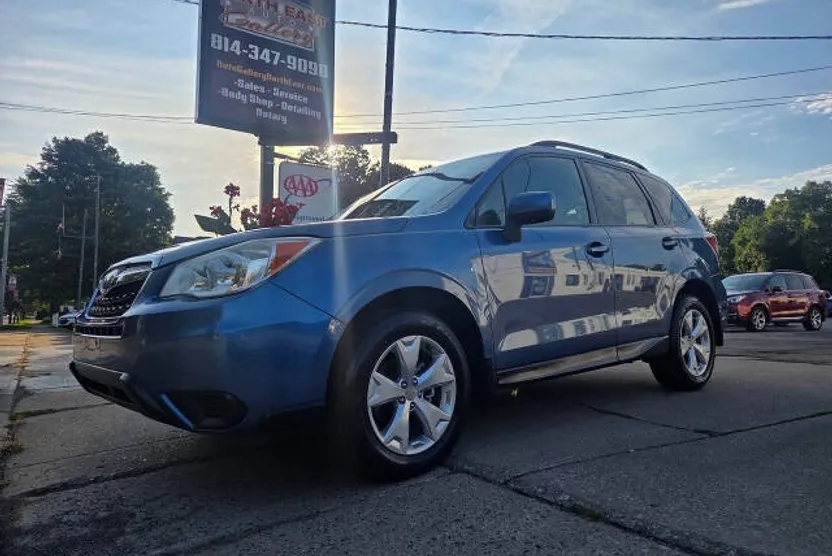 2015 Subaru Forester 2.5i Premium photo 1