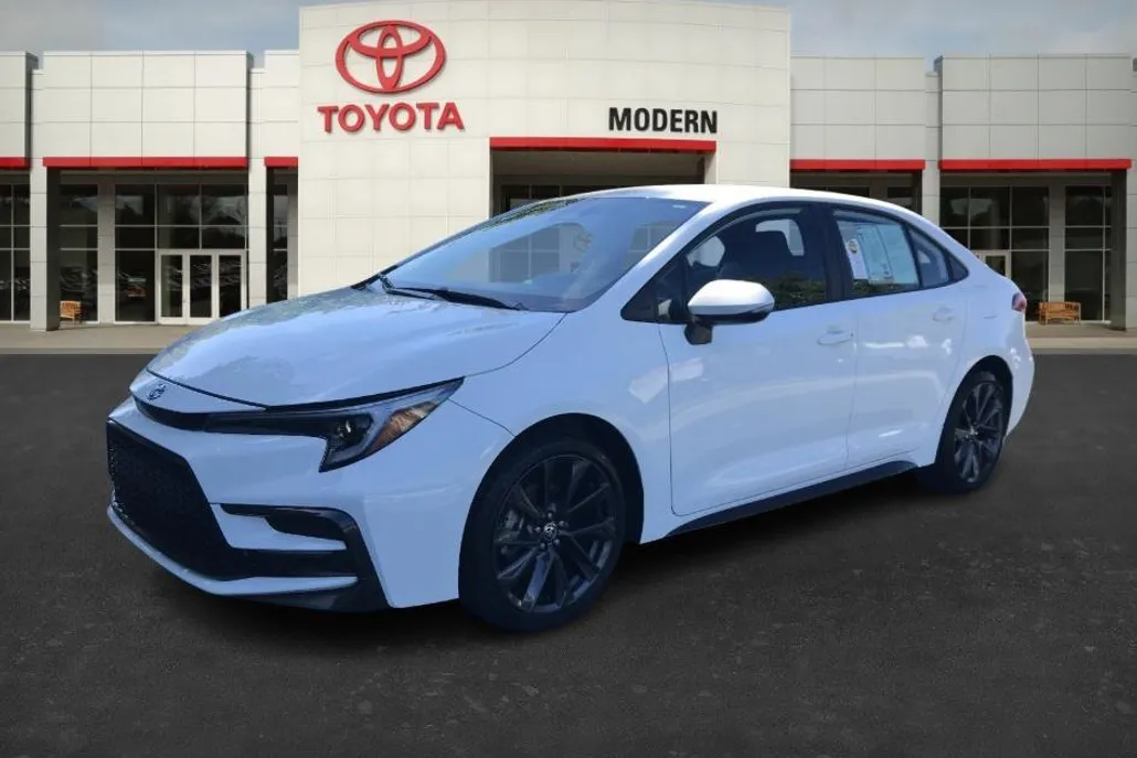 2024 Toyota Corolla SE photo 1