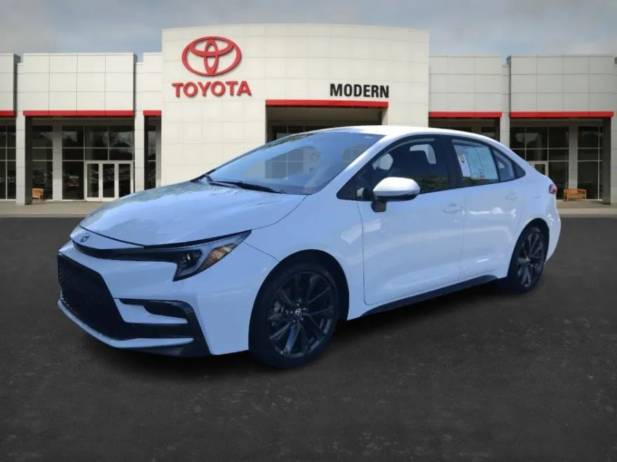 2024 Toyota Corolla SE photo 1
