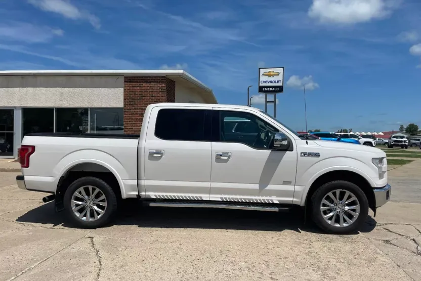 2017 Ford F-150 XL photo 1