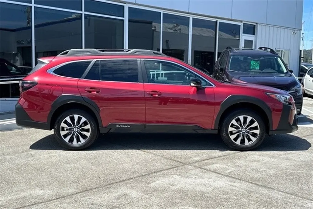 2025 Subaru Outback Limited photo 1