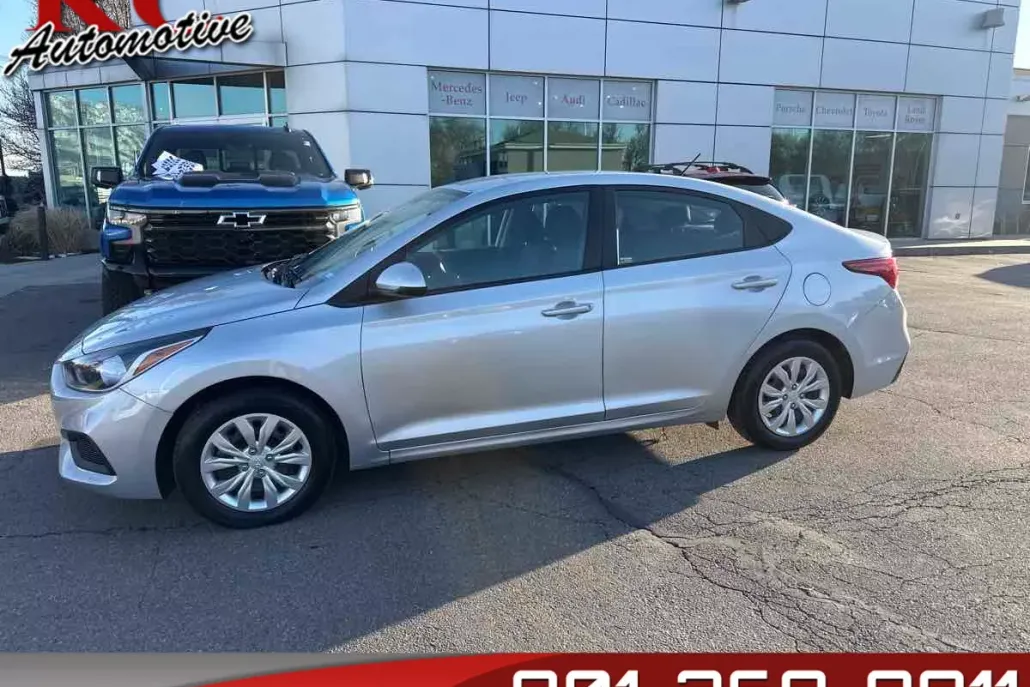 2021 Hyundai Accent SE photo 1