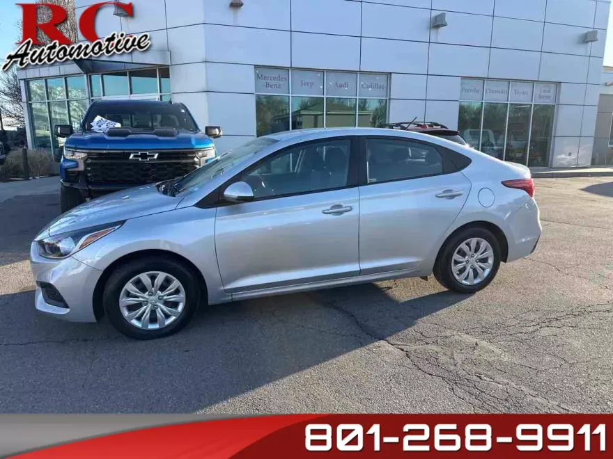 2021 Hyundai Accent SE photo 1