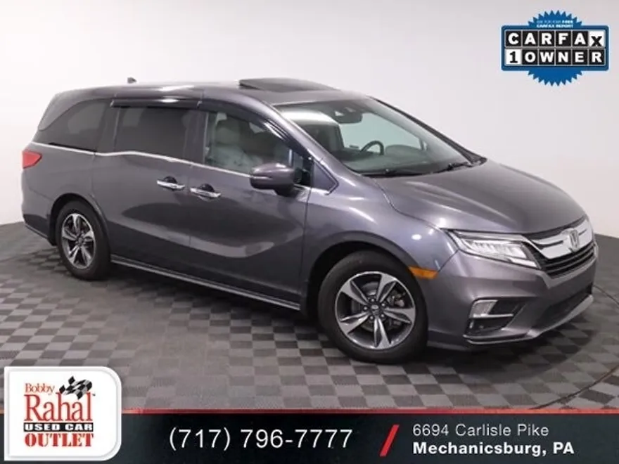 2018 Honda Odyssey Touring photo 1