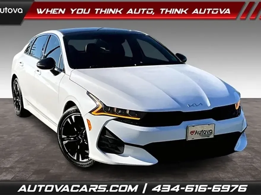 2023 Kia K5 GT-Line photo 1