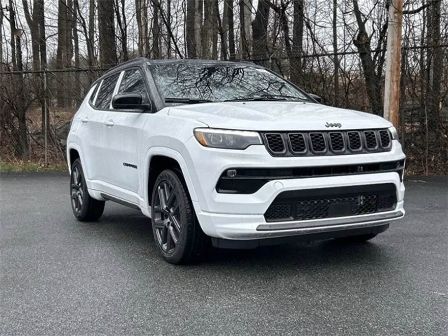 2025 Jeep Compass Limited photo 1