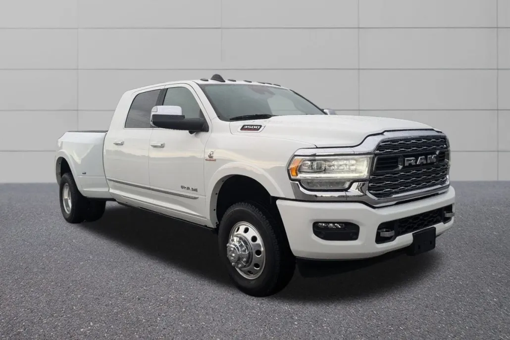 2022 Ram 3500 Limited photo 1