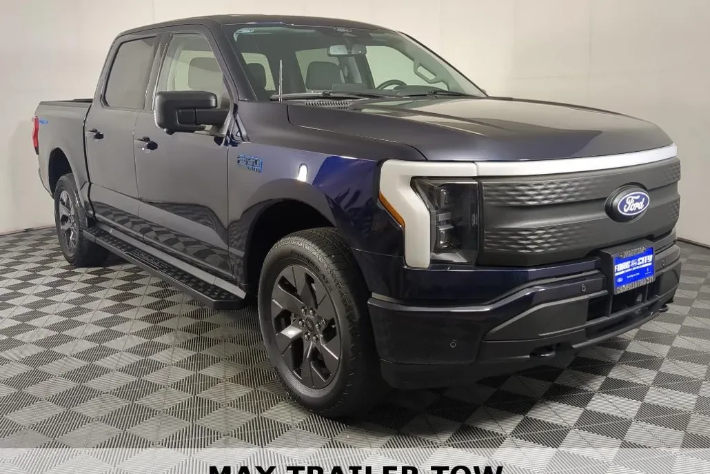 2024 Ford F-150 Lightning photo 1