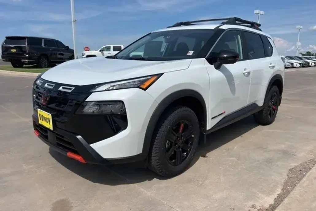 2026 Nissan Rogue SV photo 1