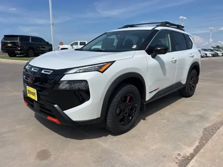 2026 Nissan Rogue SV photo 1