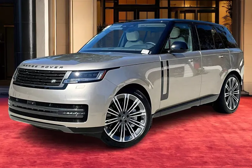 2025 Land Rover Range Rover SE photo 1