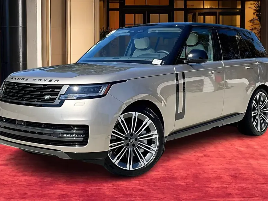 2025 Land Rover Range Rover SE photo 1