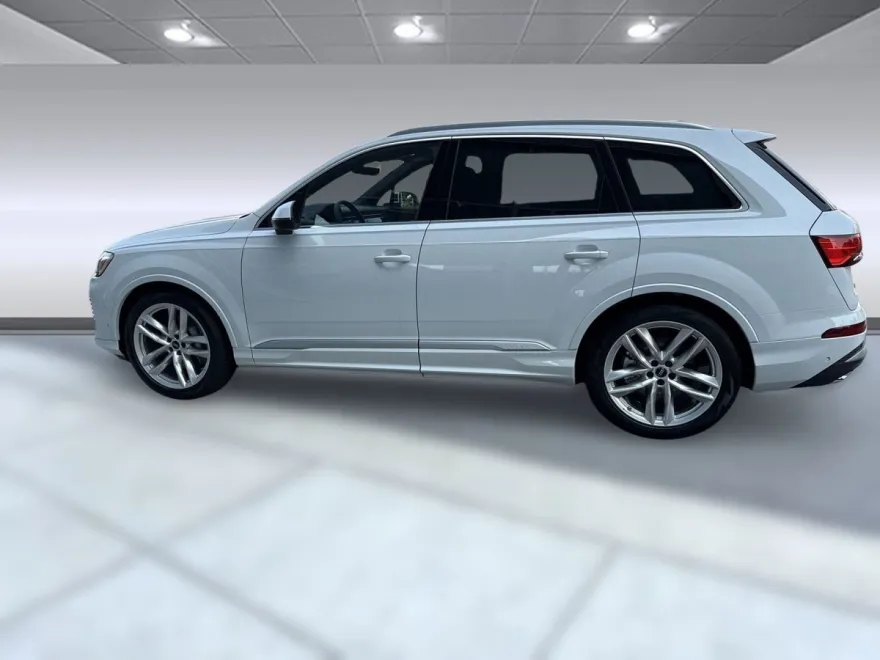 2025 Audi Q7 55 Premium Plus photo 1