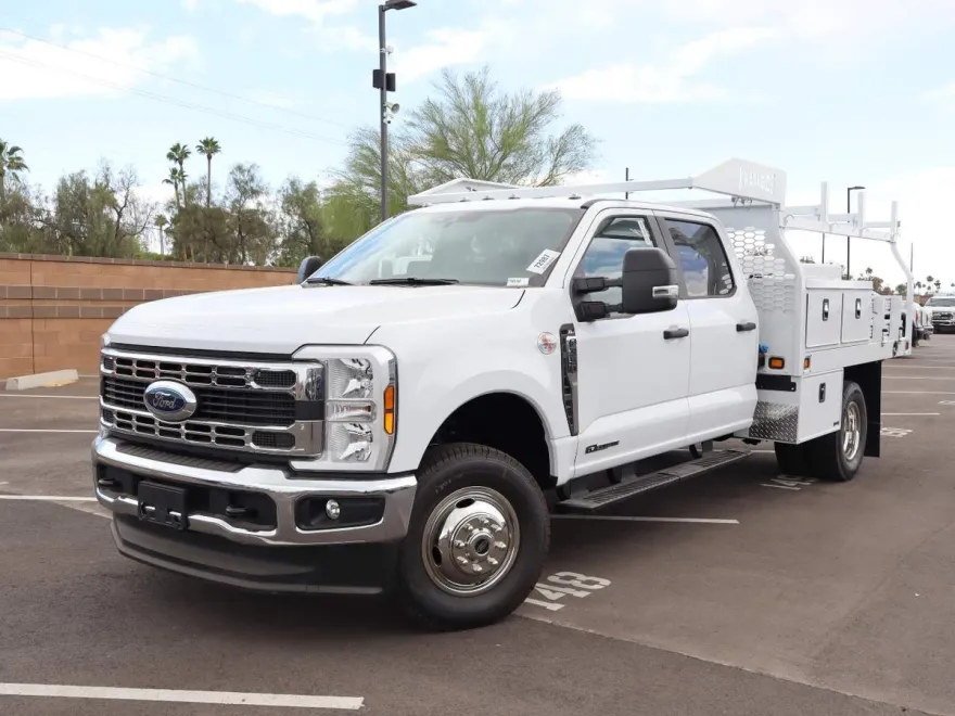 2025 Ford F-350 XL photo 1