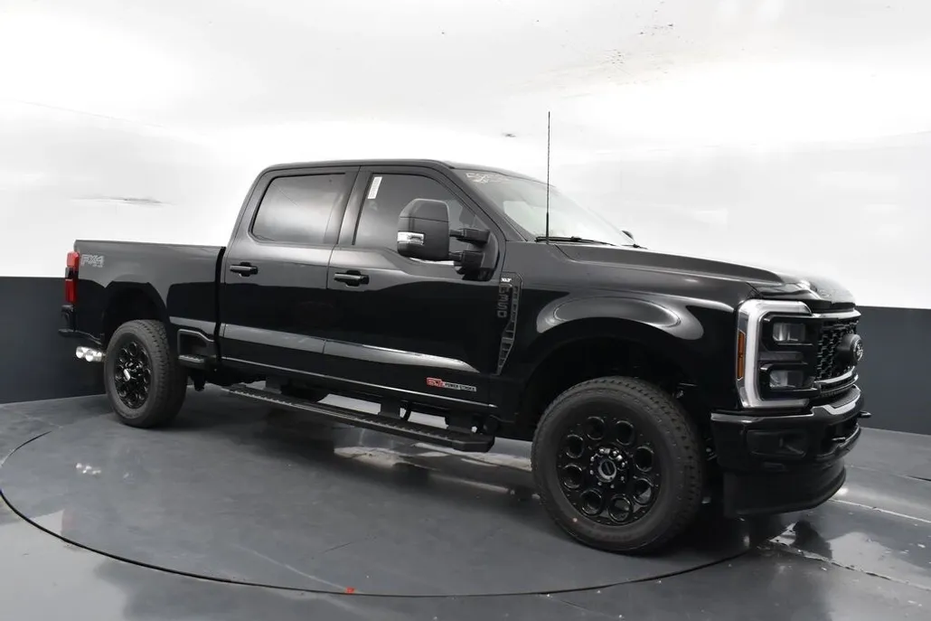 2025 Ford F-350 XLT photo 1