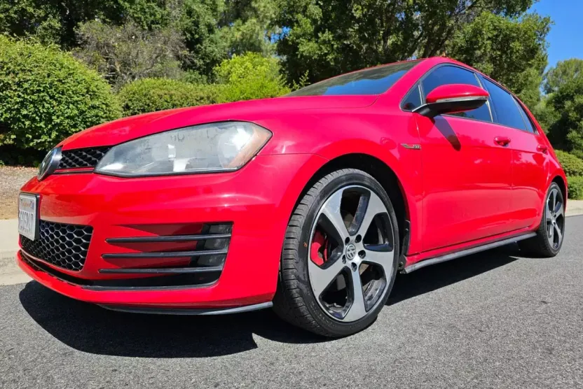 2015 Volkswagen Golf GTI photo 1