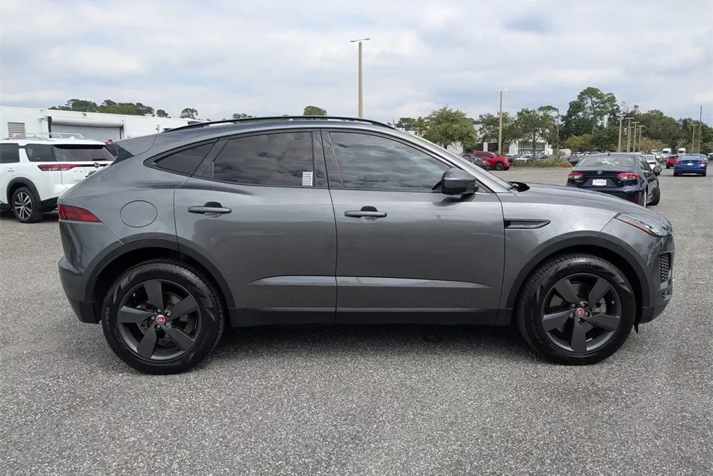 2020 Jaguar E-PACE Base photo 1