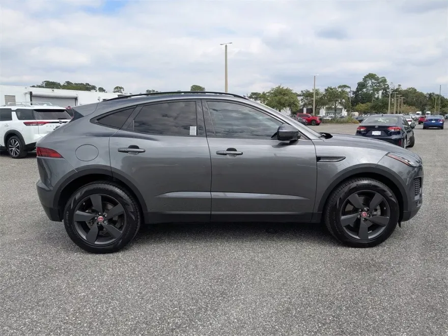 2020 Jaguar E-PACE Base photo 1