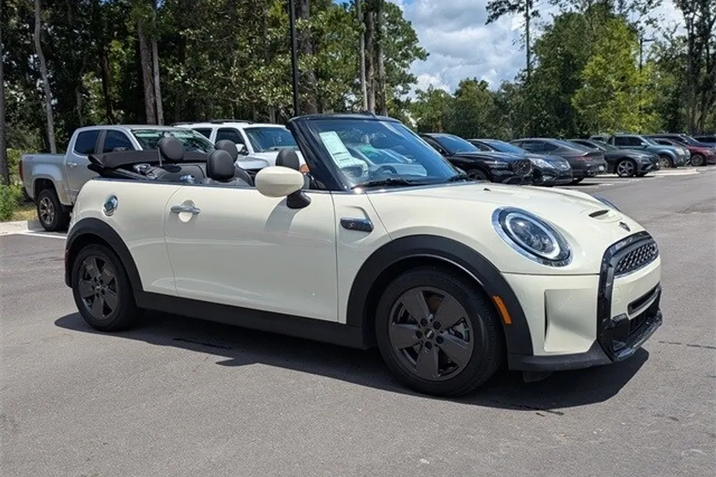 2022 Mini Cooper Convertible S photo 1