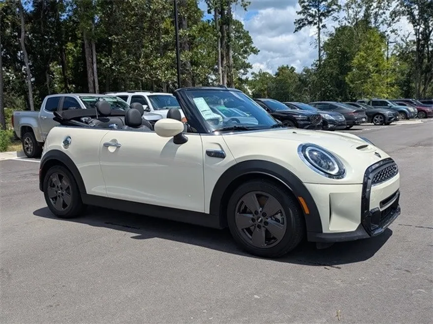 2022 Mini Cooper Convertible S photo 1