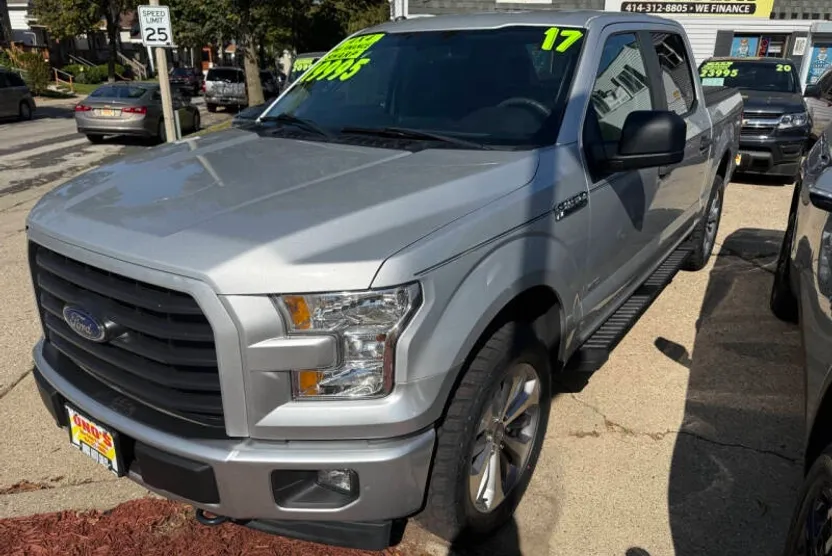 2017 Ford F-150 XLT photo 1