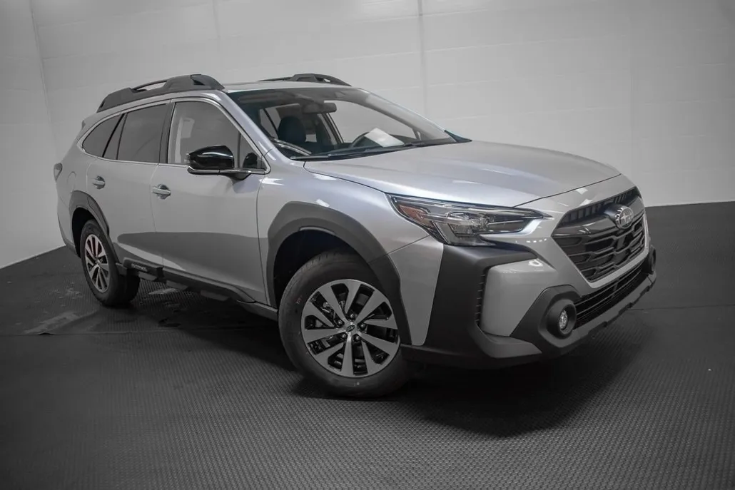 2025 Subaru Outback Premium photo 1