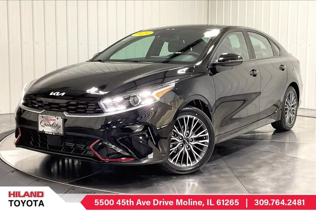 2024 Kia Forte GT-Line photo 1